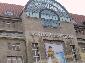 Stadtrundfahrt mit Reisebegleitung durch die Bundeshauptstadt, orientiert an historischen Gesichtspunkten.