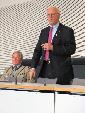 Der Höhepunkt unserer Reise nach Berlin war eine Rede mit anschließender Diskussion mit unserem Gastgeber und Bayernbund-Mitglied Bundesabgeordneten Dr. Hans-Peter Uhl im Fraktionssaal der CDU/CSU.