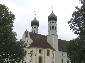 Die ehemalige Klosterkirche, 1973 zur Basilika erhoben, und heutige Pfarrkirche St. Benedikt, wurde im Hochbarock erbaut